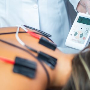 Electroterapia Clínica Aplicada en Rehabilitación y Estética más equipo de regalo